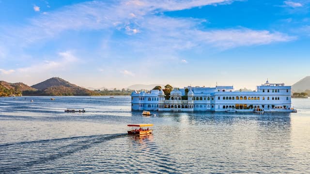 Day 1 - lake-pichola-boat.jpeg