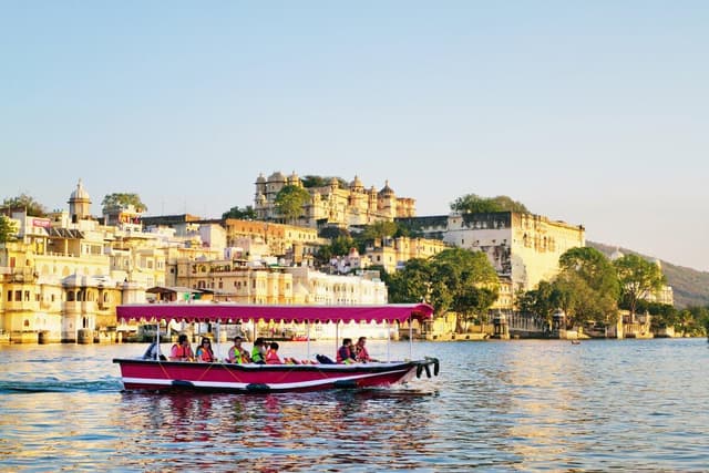 Day 1 - boat ride pichola tR.jpeg